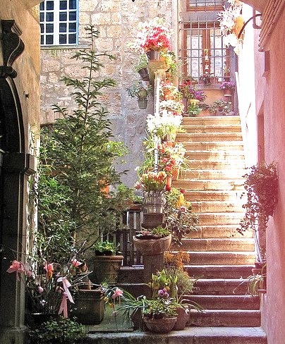 Entryway, Orvieto, Italy